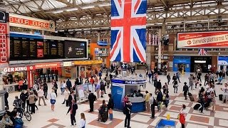 A Walk Through The London Victoria Station London England [upl. by Wehner]